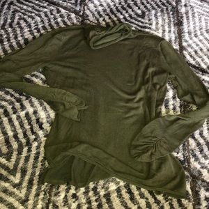 Cupio turtle neck long sleeve top